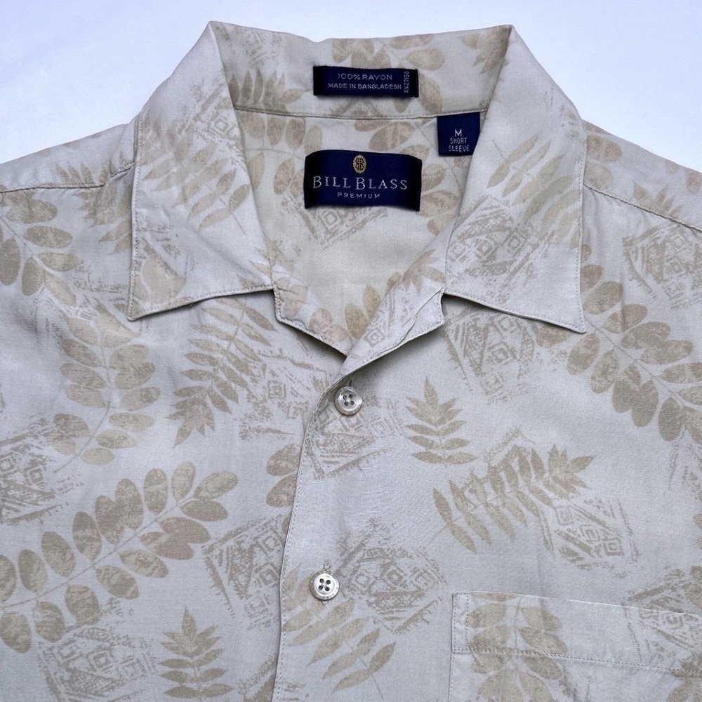 Bill Blass Mens Camp Shirt Size M Beige Tropical Resort Wear Vacation Beach